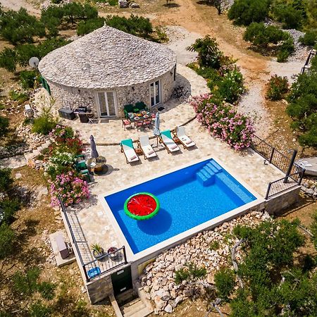 Island Getaway - Heritage House Mirce المظهر الخارجي الصورة
