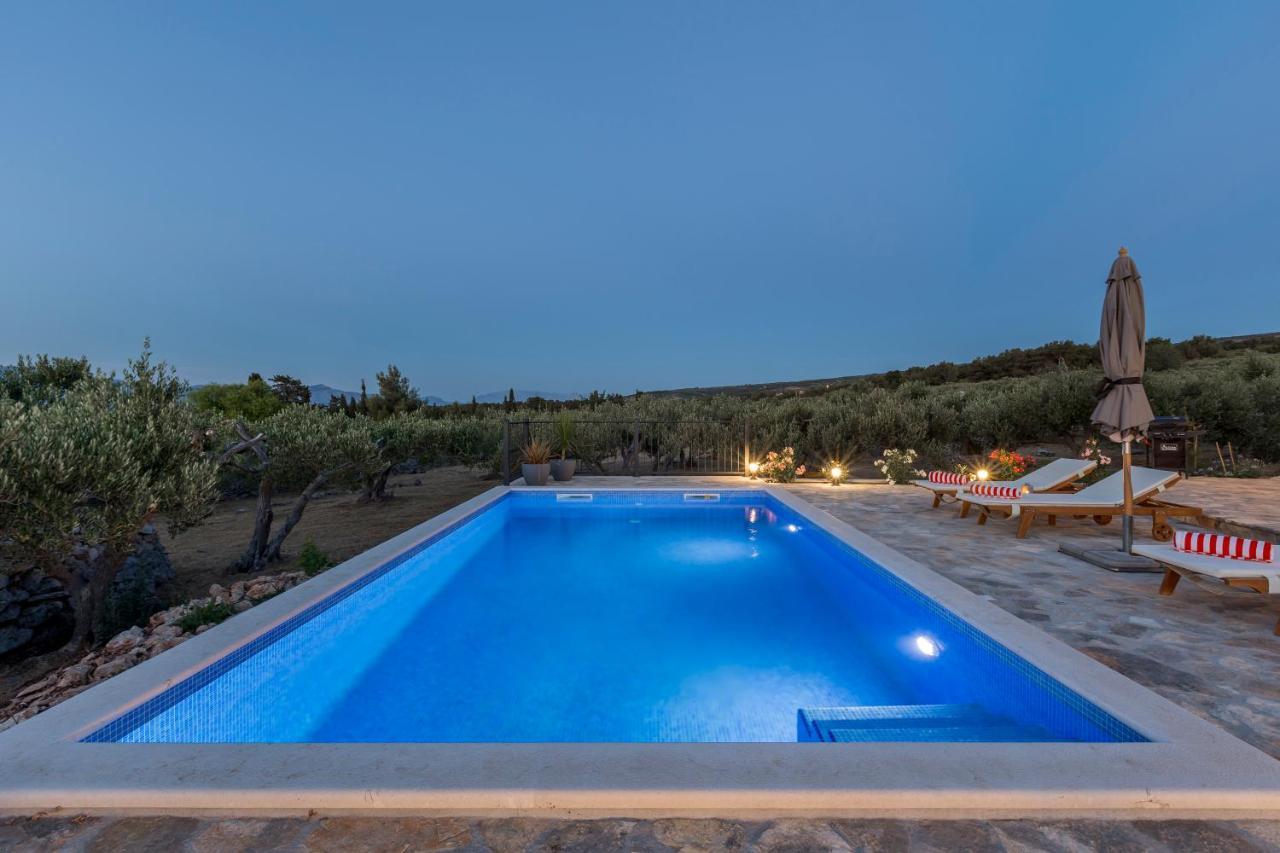 Island Getaway - Heritage House Mirce المظهر الخارجي الصورة