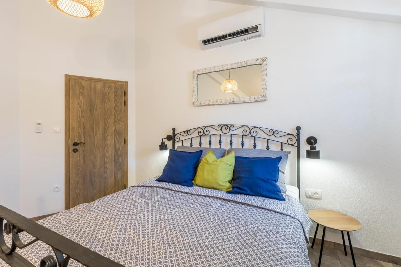 Island Getaway - Heritage House Mirce المظهر الخارجي الصورة