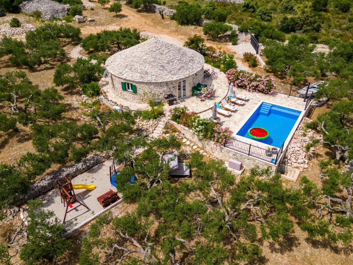 Island Getaway - Heritage House Mirce المظهر الخارجي الصورة