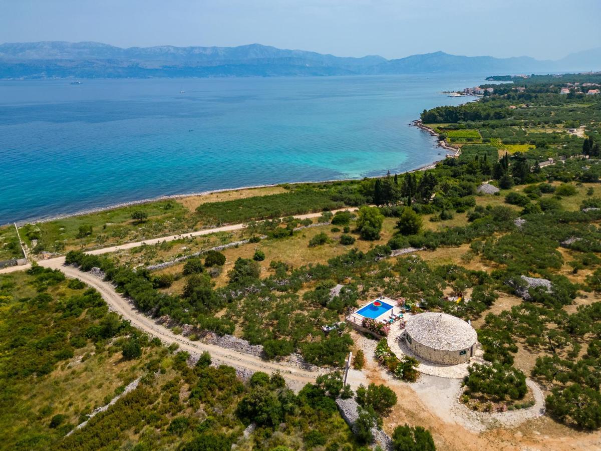 Island Getaway - Heritage House Mirce المظهر الخارجي الصورة