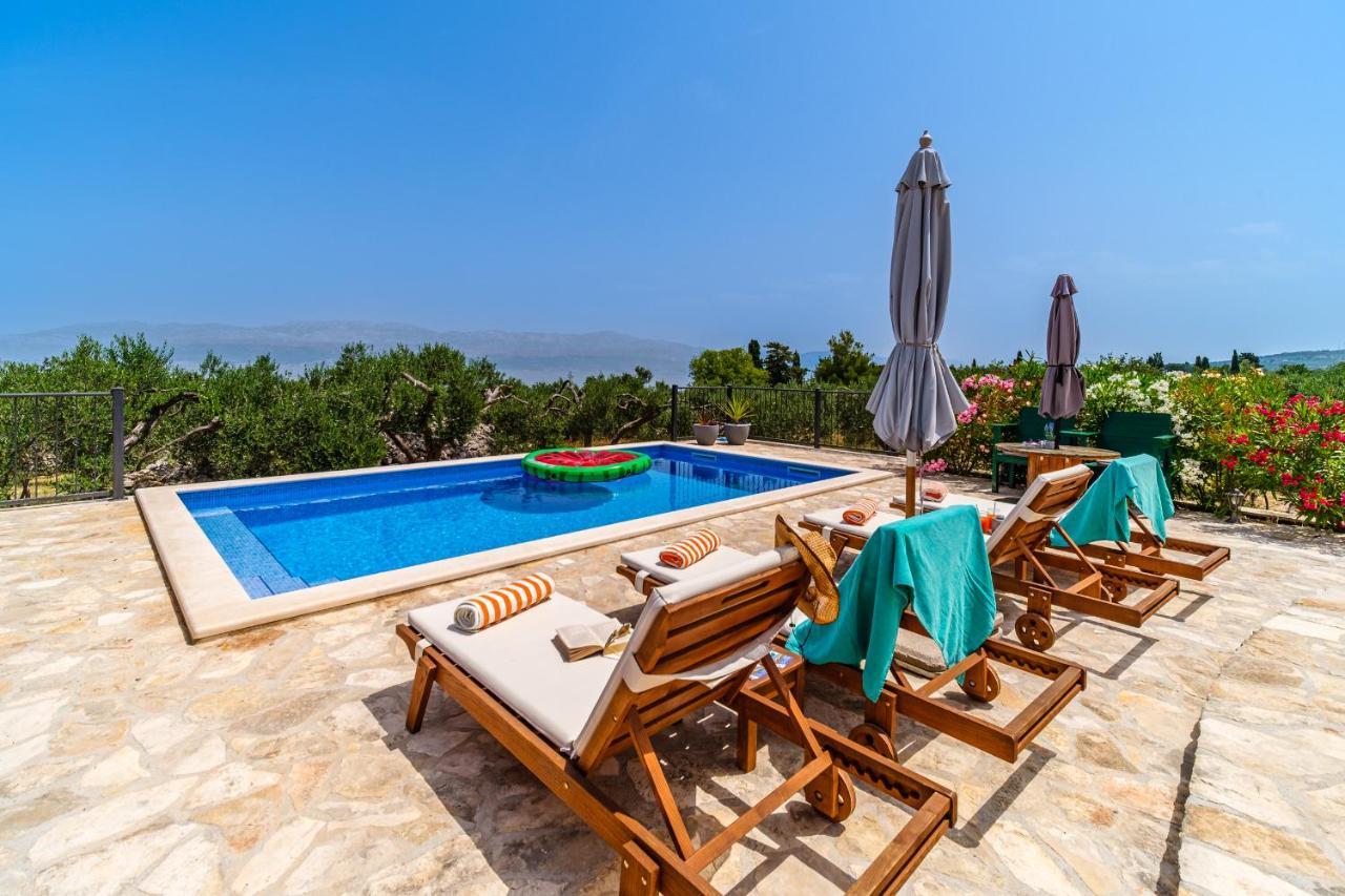 Island Getaway - Heritage House Mirce المظهر الخارجي الصورة