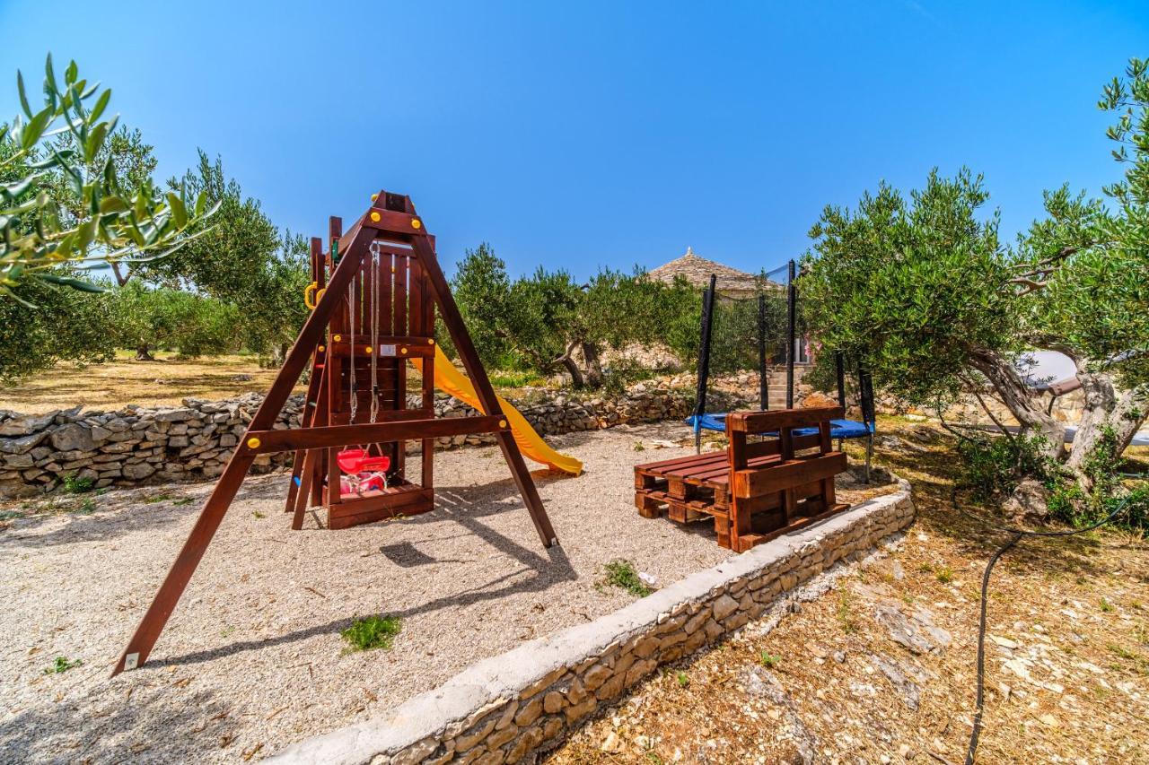 Island Getaway - Heritage House Mirce المظهر الخارجي الصورة