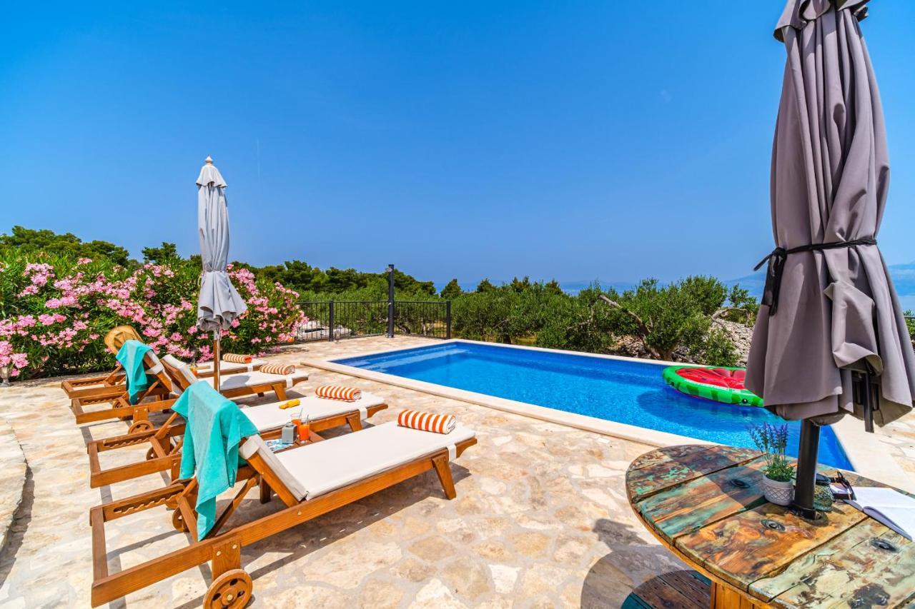 Island Getaway - Heritage House Mirce المظهر الخارجي الصورة