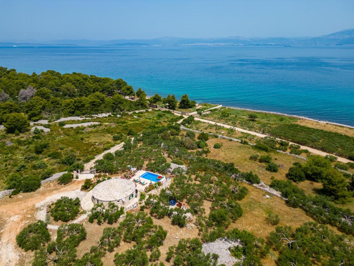 Island Getaway - Heritage House Mirce المظهر الخارجي الصورة