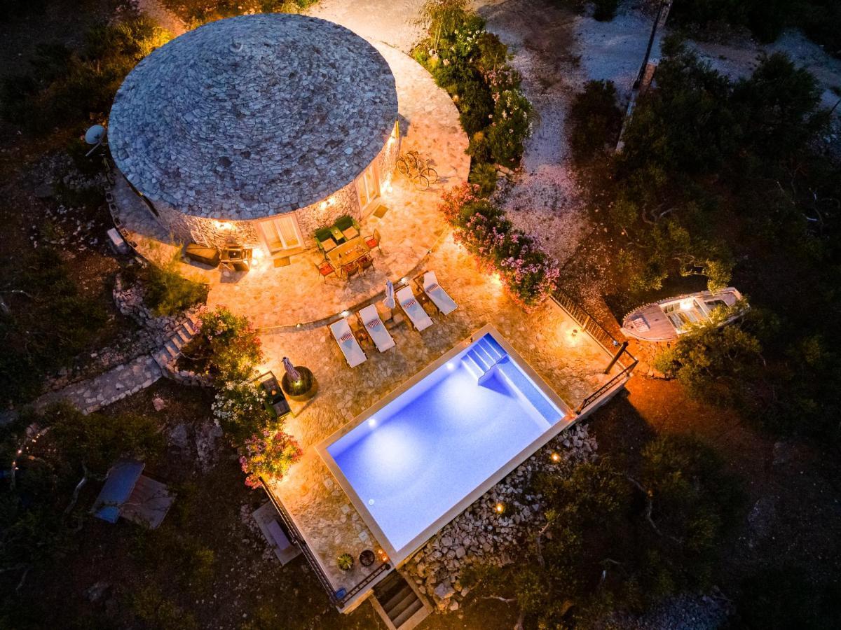 Island Getaway - Heritage House Mirce المظهر الخارجي الصورة