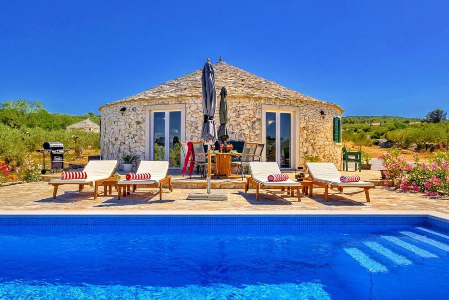 Island Getaway - Heritage House Mirce المظهر الخارجي الصورة