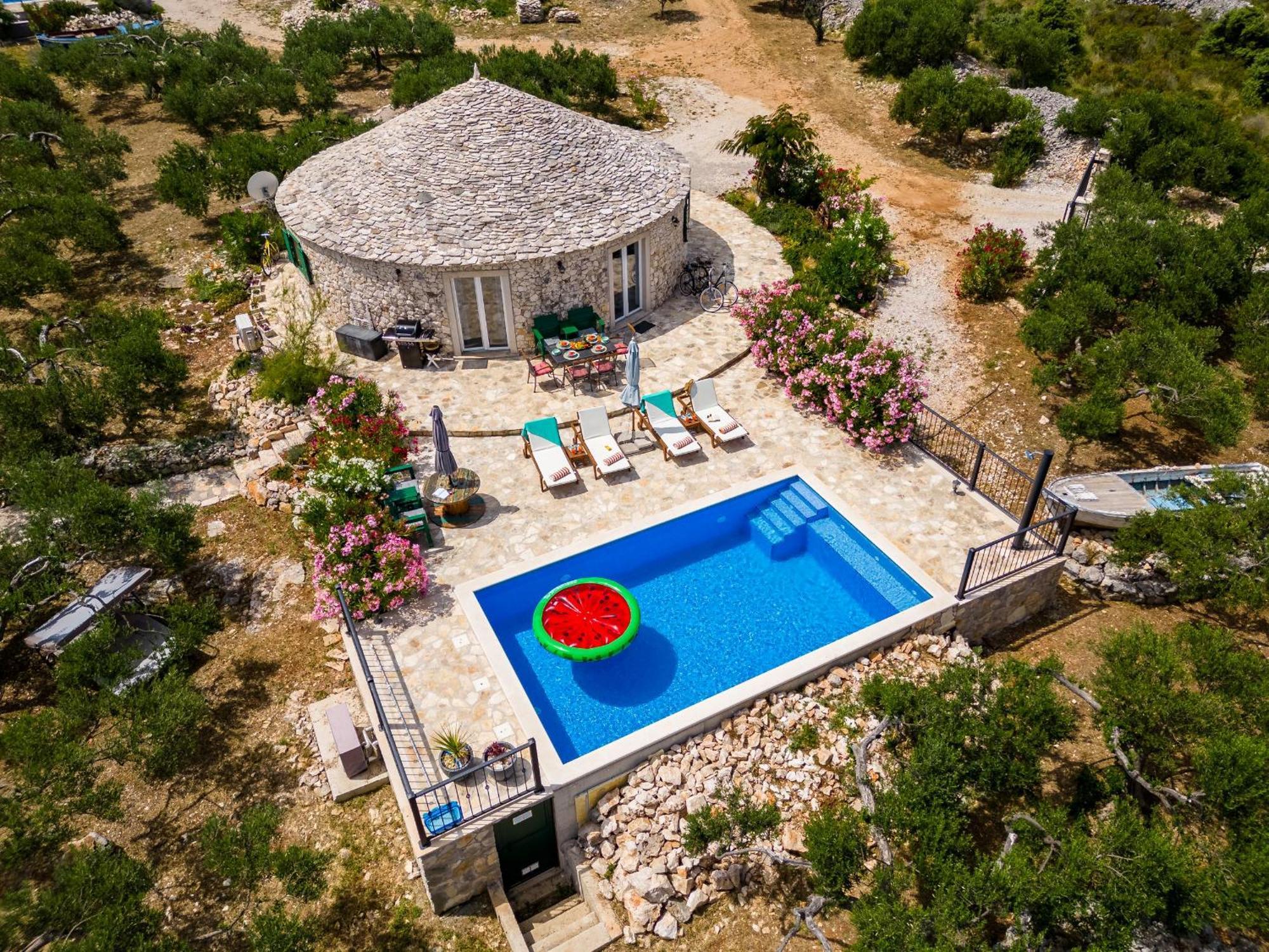 Island Getaway - Heritage House Mirce المظهر الخارجي الصورة